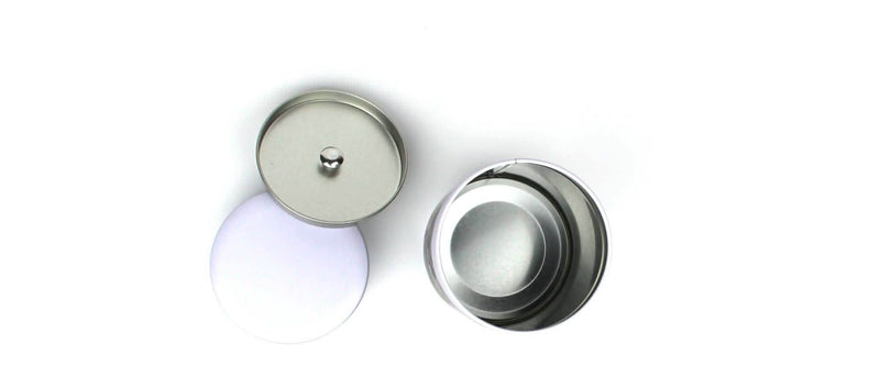 Small box for tea with red decoration (0.6 litres)